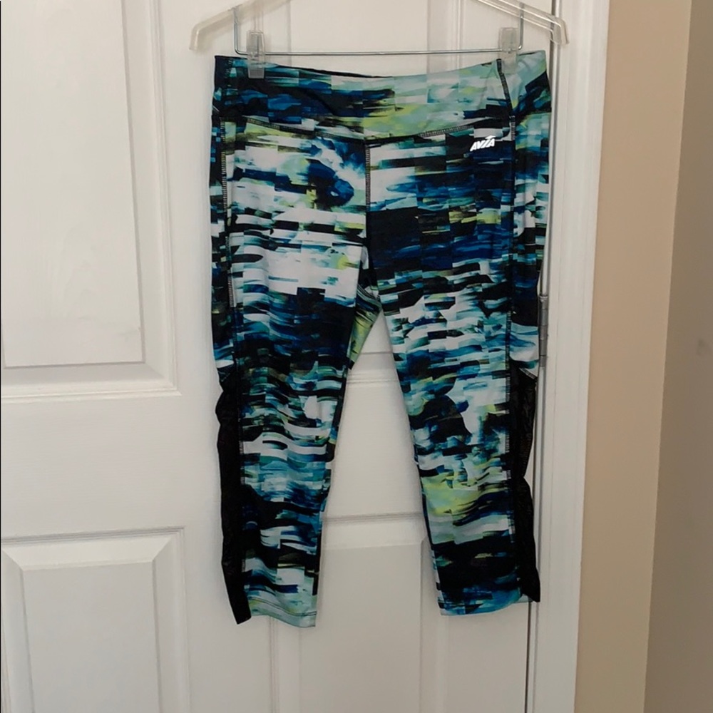 Capri workout pants